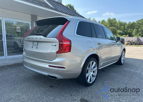 2016 Volvo Xc90 T6 z USA, uszkodzony, nr VIN YV4A22PLXG1000681